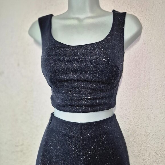 Windsor beautiful 2-piece outfit,long skirt & short top, metallic material SZ. 7 - Picture 1 of 13